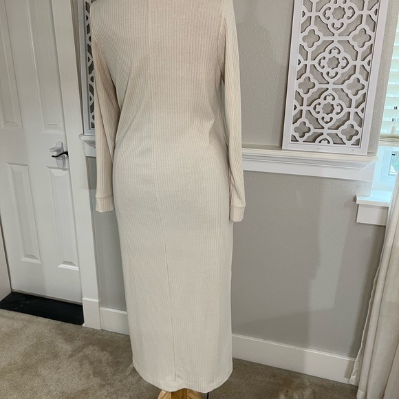 Cream Long Sleeve Dress - Picture 6 of 7